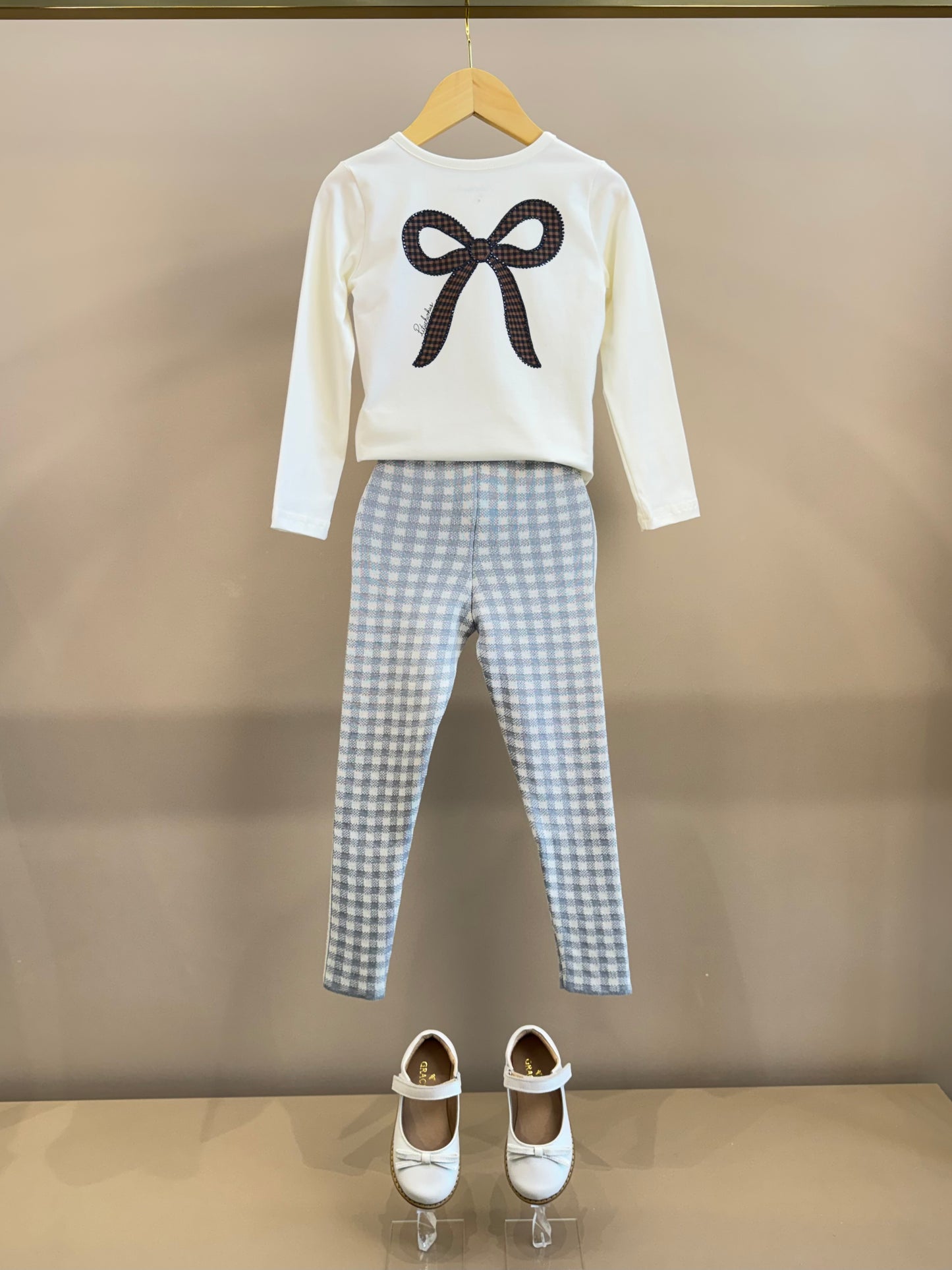 Conjunto Infantil Blusa Off White Laços Bows Are My Fav e Legging Tricot Xadrez Azul - Pituchinhus