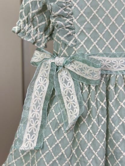 Vestido Bebê Clássico Luxo  Manga Babados e Laços Rendados Verde - Roana