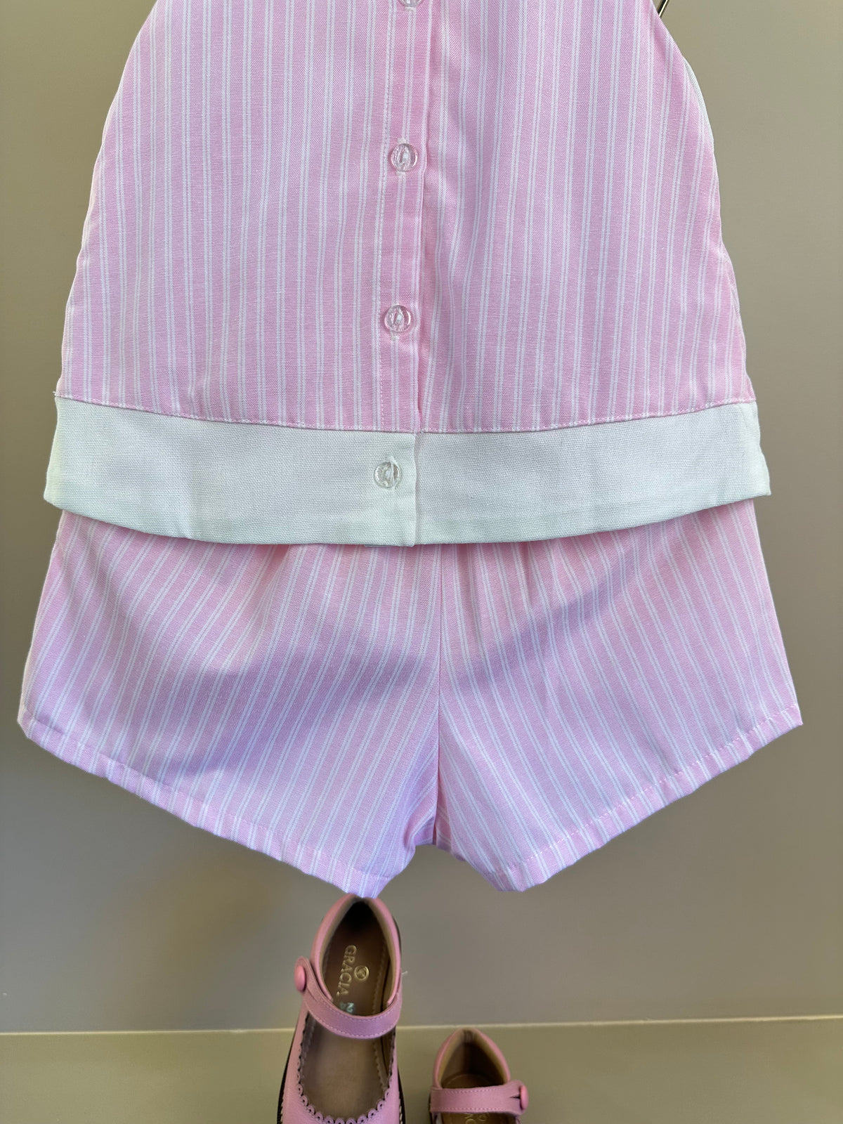 Conjunto Infantil Blusa Laço Pérolas e Shorts Saia Rosa Listrado - Petit Cherie