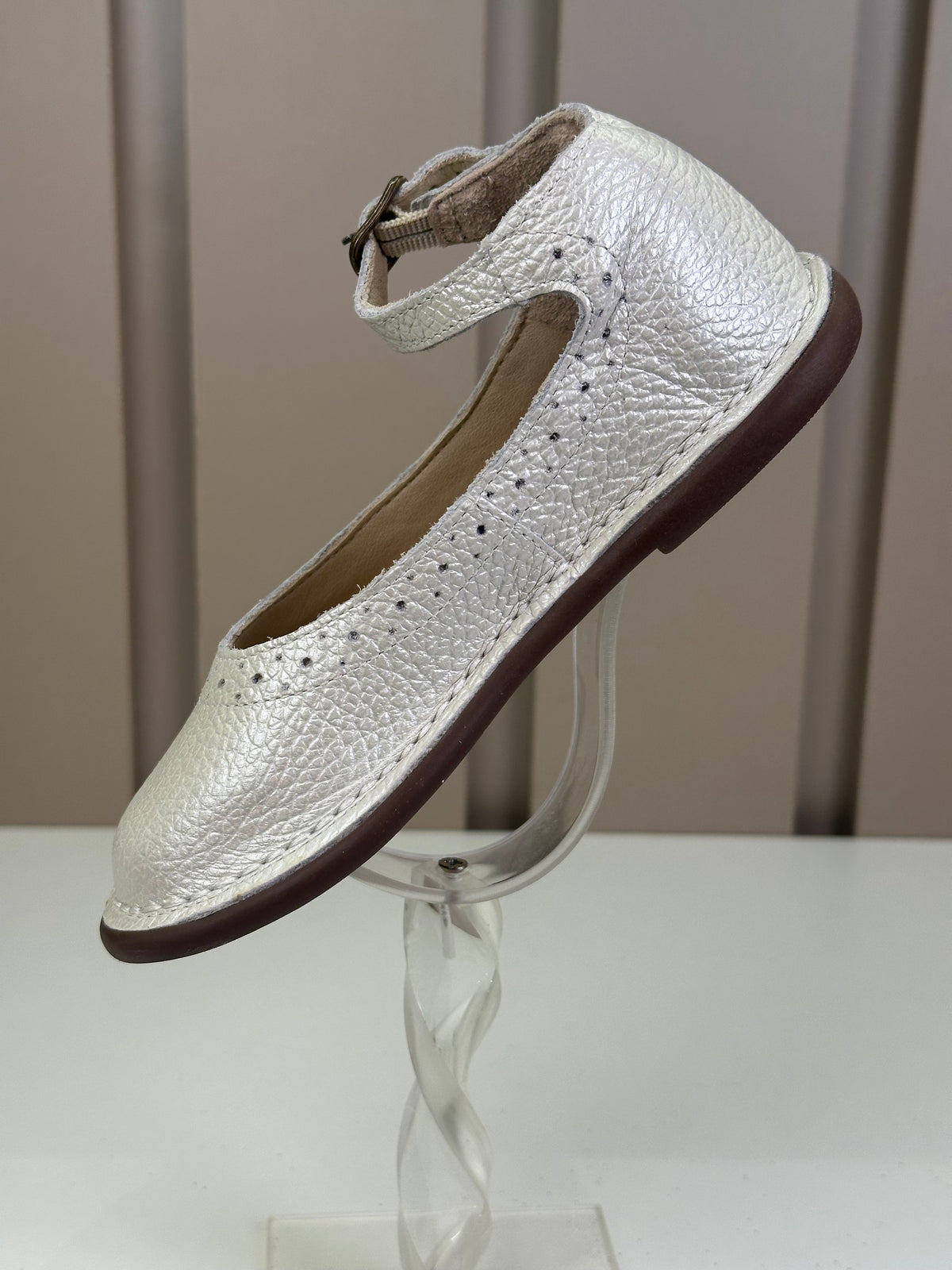 Sapato Infantil Couro Patinete Pérola - Petit Cheval