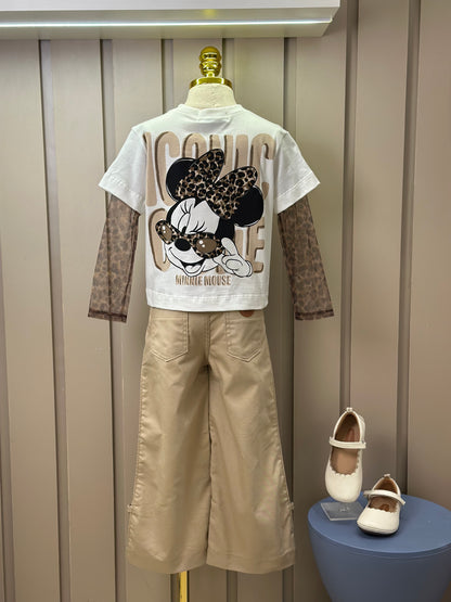 Conjunto Infantil Blusa Minnie Mangas Tule Animal Print  e Calça Sarja Pregas Bege - Animê