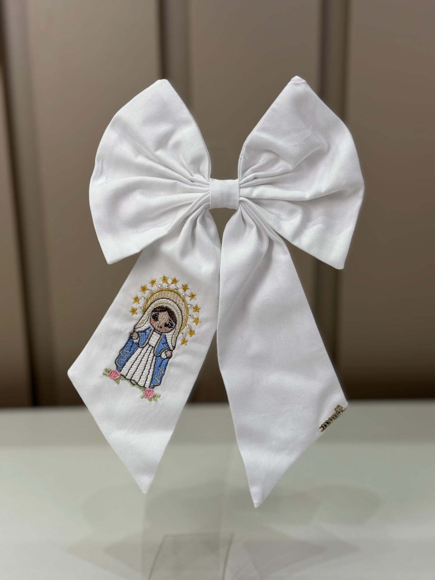 Laço Infantil Luxo Branco Bordado Nossa Senhora - Roana