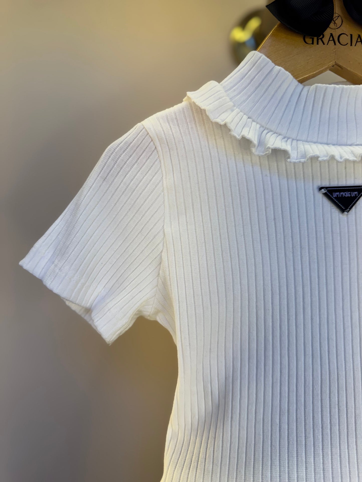 Conjunto Infantil Blusa Gola Babado e Short Tweed Xadrez- Um Mais Um
