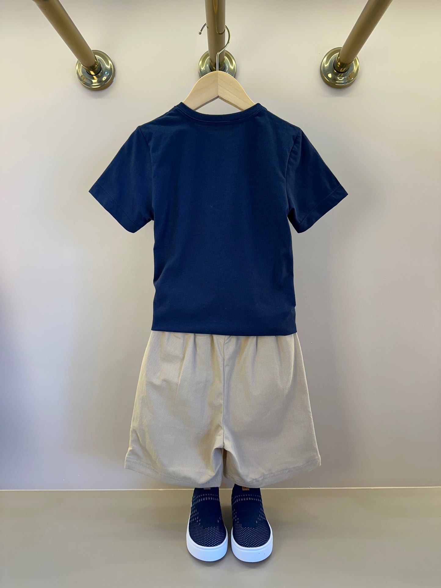 Conjunto Infantil Camiseta Calling e Bermuda Bege  - Little Johnny