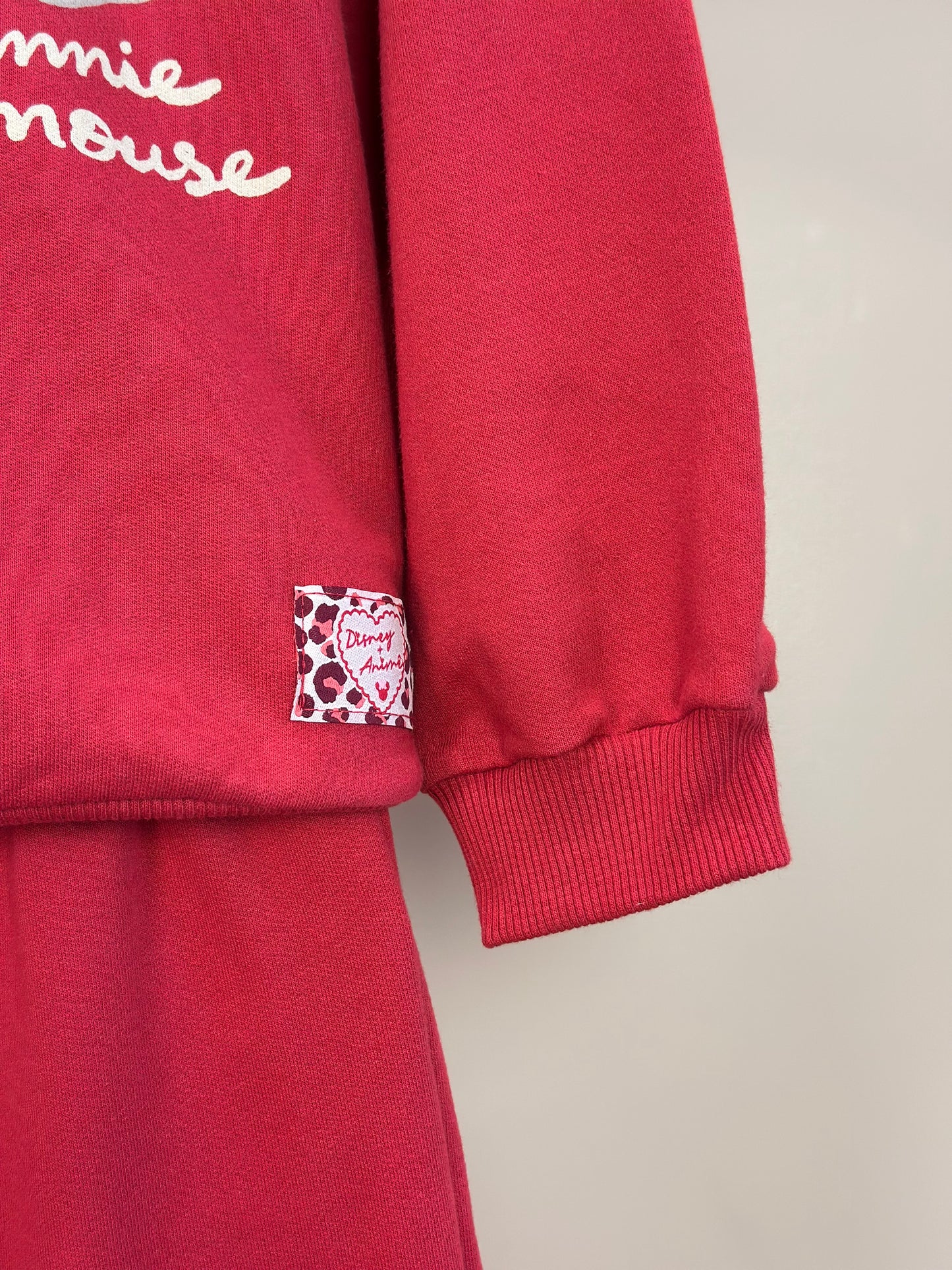 Conjunto Infantil Casaco Gola Bordada Branca e Calça Vermelho Berry - Animê