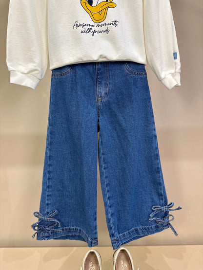 Conjunto Infantil Feminino Casaco Daisy Laço Off White com Calça Jeans Reta Laços Jeans Casual - Momi