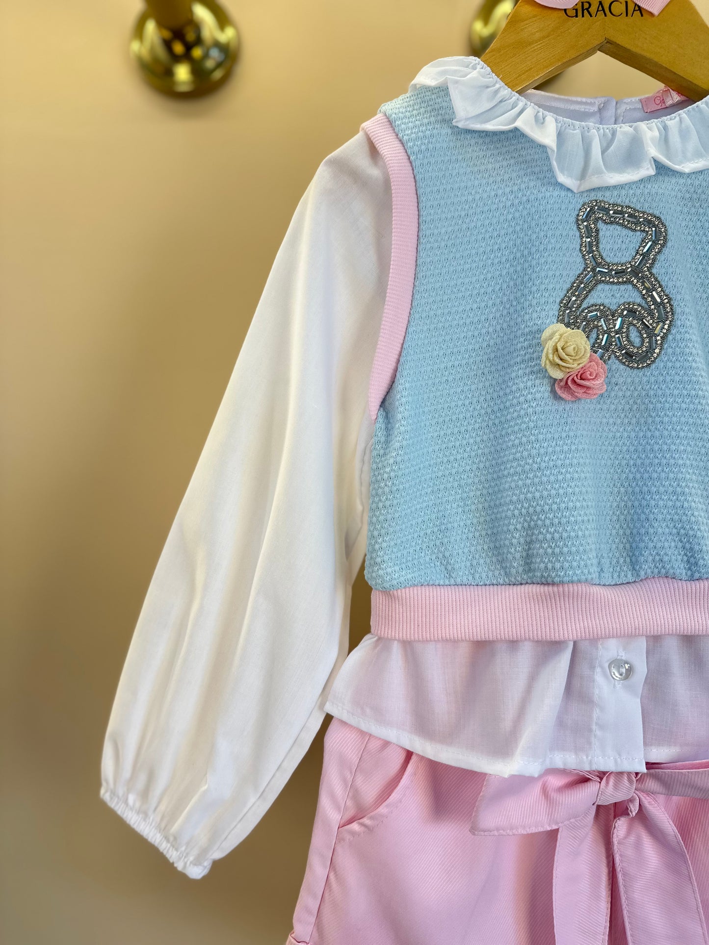 Conjunto Infantil Blusa ML com Tricot Azul Ursinho Cristal e Shorst Rosa - Gabriela Aquarela