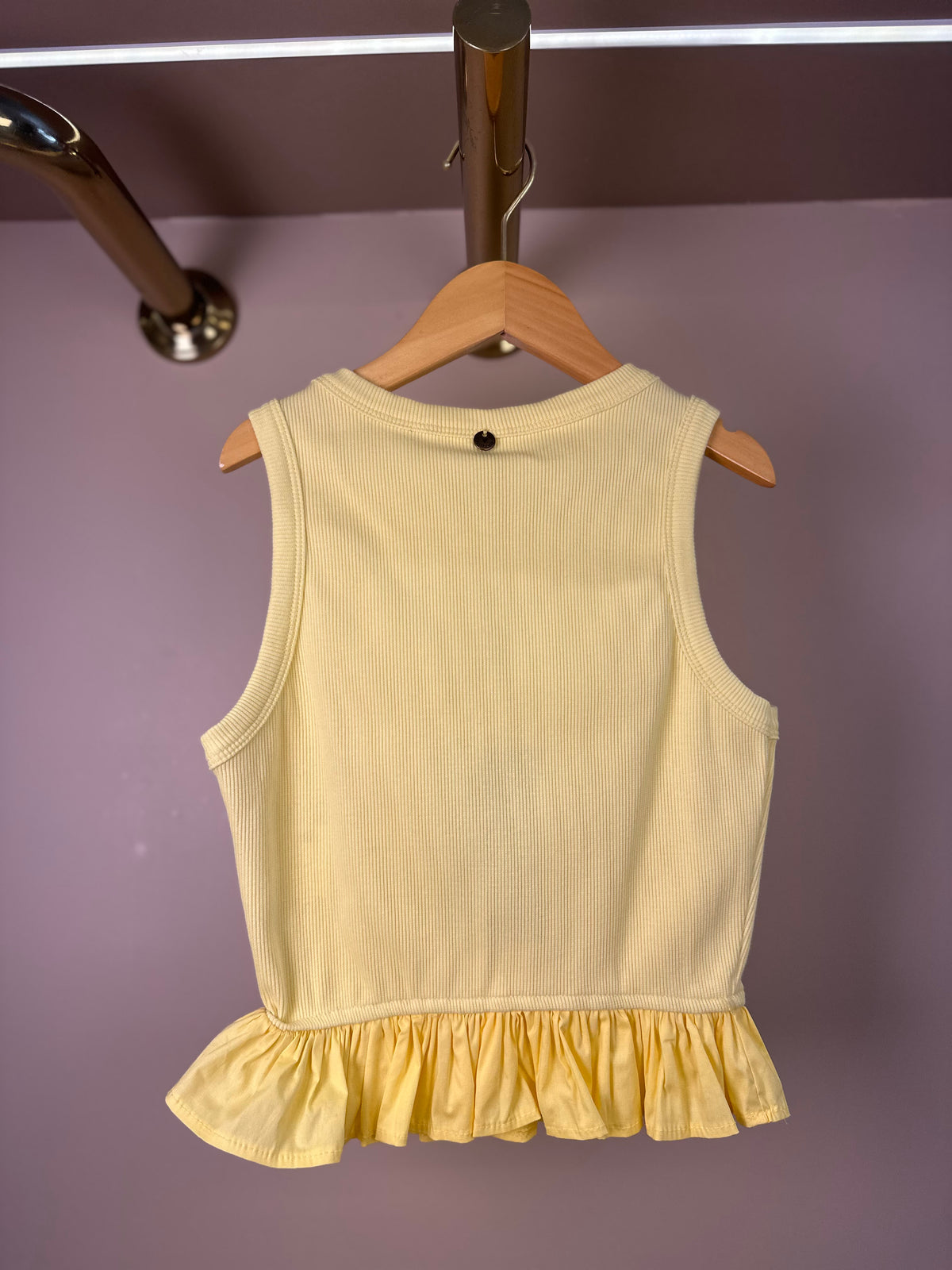 Blusa Teen Regata Com Babado Butter Cream - Authoria