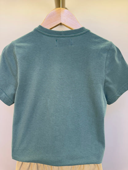 Conjunto Infantil Camiseta Algodão Teddy Chapéu Panama e Bermuda Ponto Roma Bolsos Cargo Bege - Dame