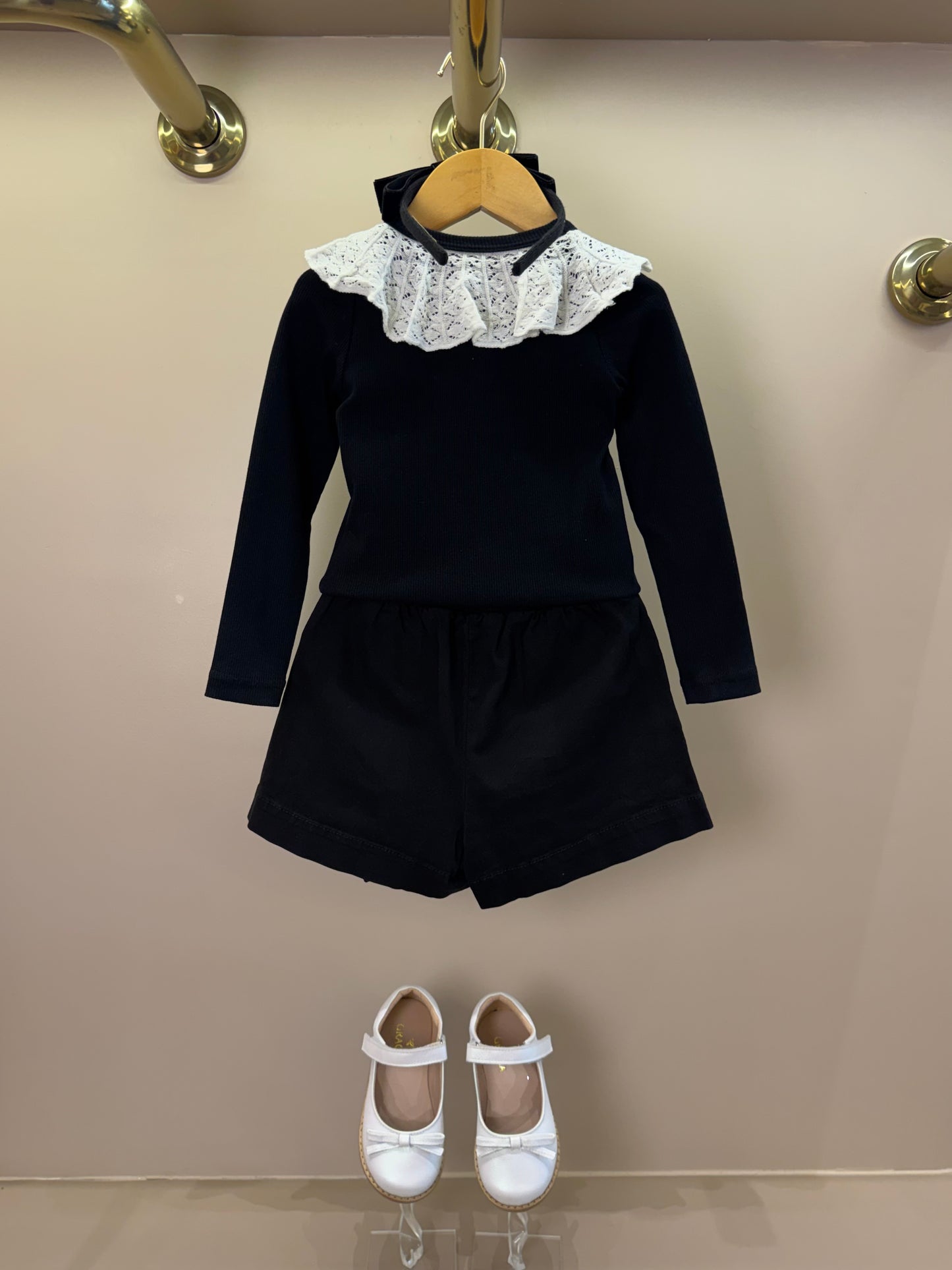 Conjunto Infantil Blusa Tricot ML Jabô Botões e Saia Sarja Babadinho Preto - Pituchinhus