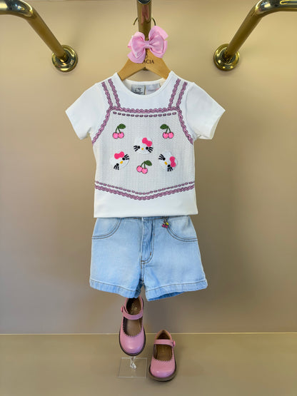 Conjunto Infantil Blusa Hello Kitty Bordado e Shorts Jeans Com Pingente - Momi