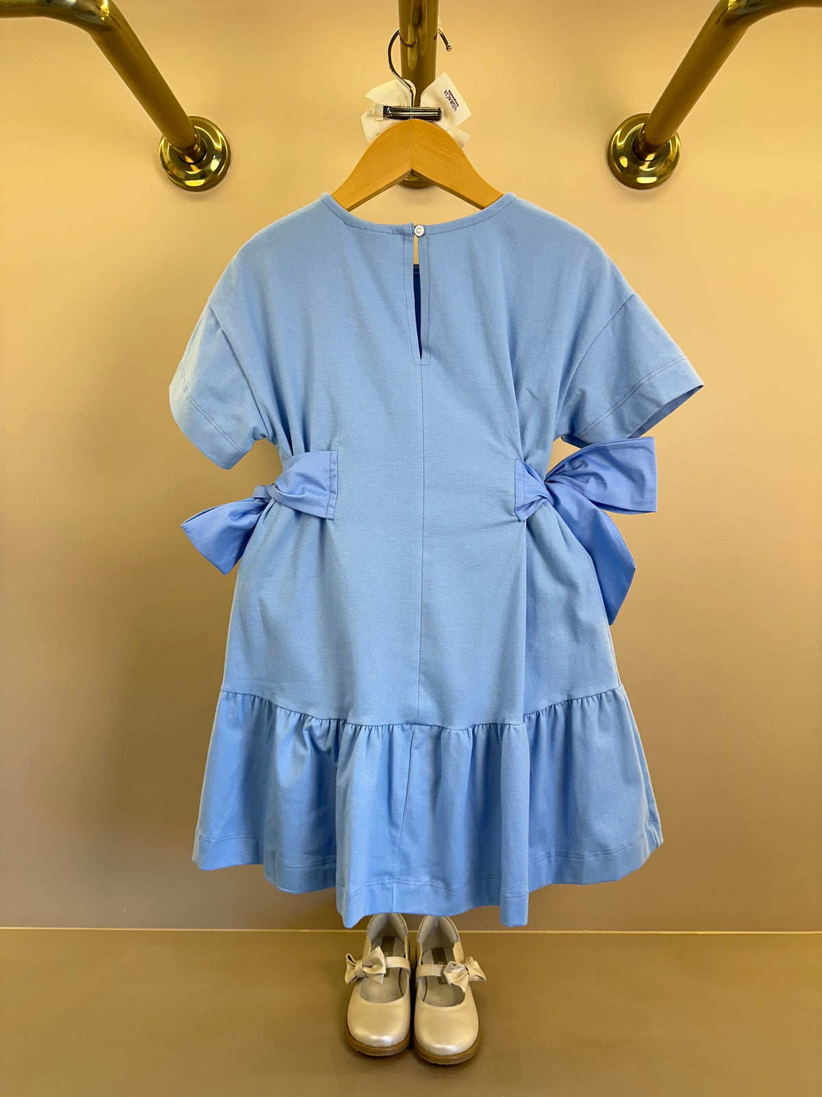 Vestido Infantil Azul Claro Laços Laterais Babado Na Barra - Animê