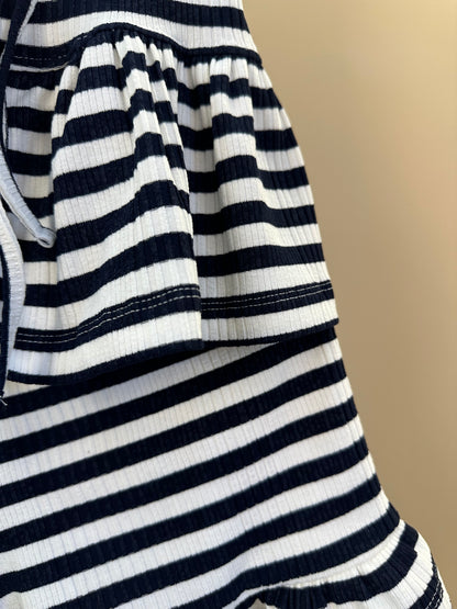 Conjunto Infantil Blusa Malha Listrada Com Amarração Nas Costas e Shorts Com Babadinho- Luluzinha