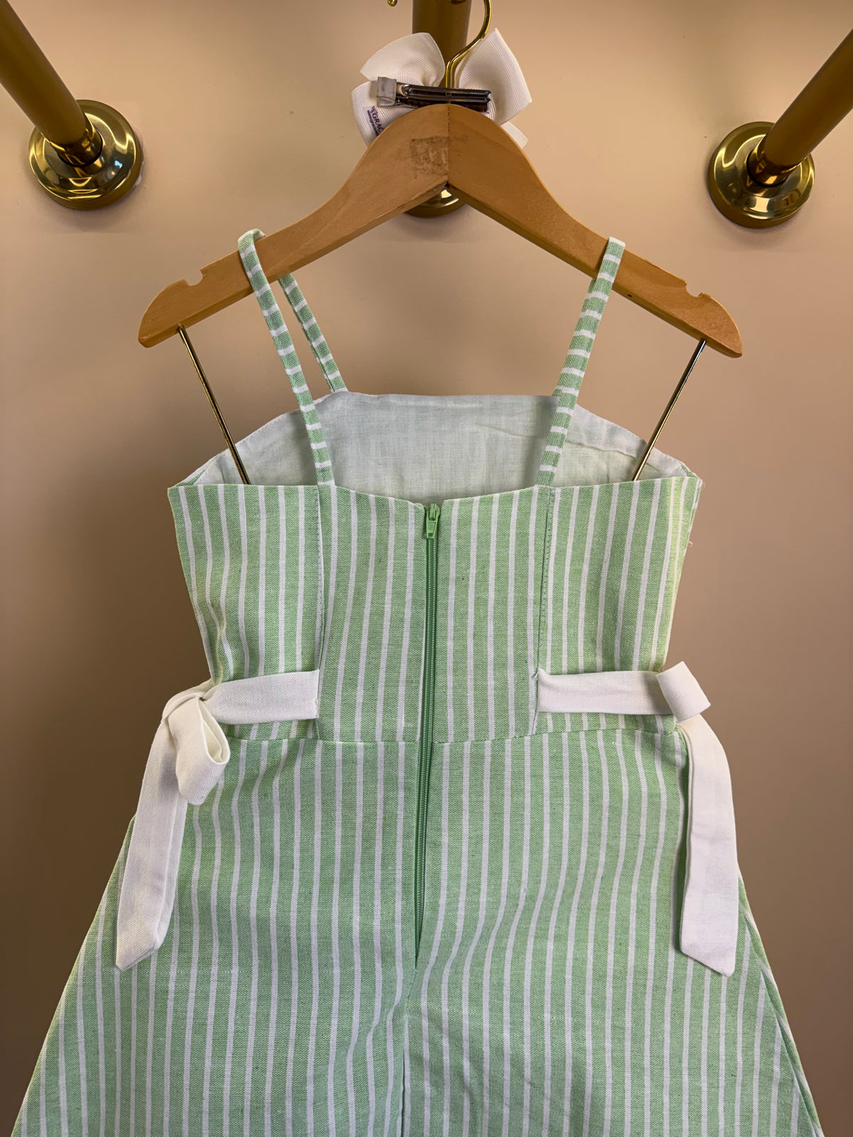 Vestido Infantil Verde Listrado Com Laços Laterais - Petit Cherie
