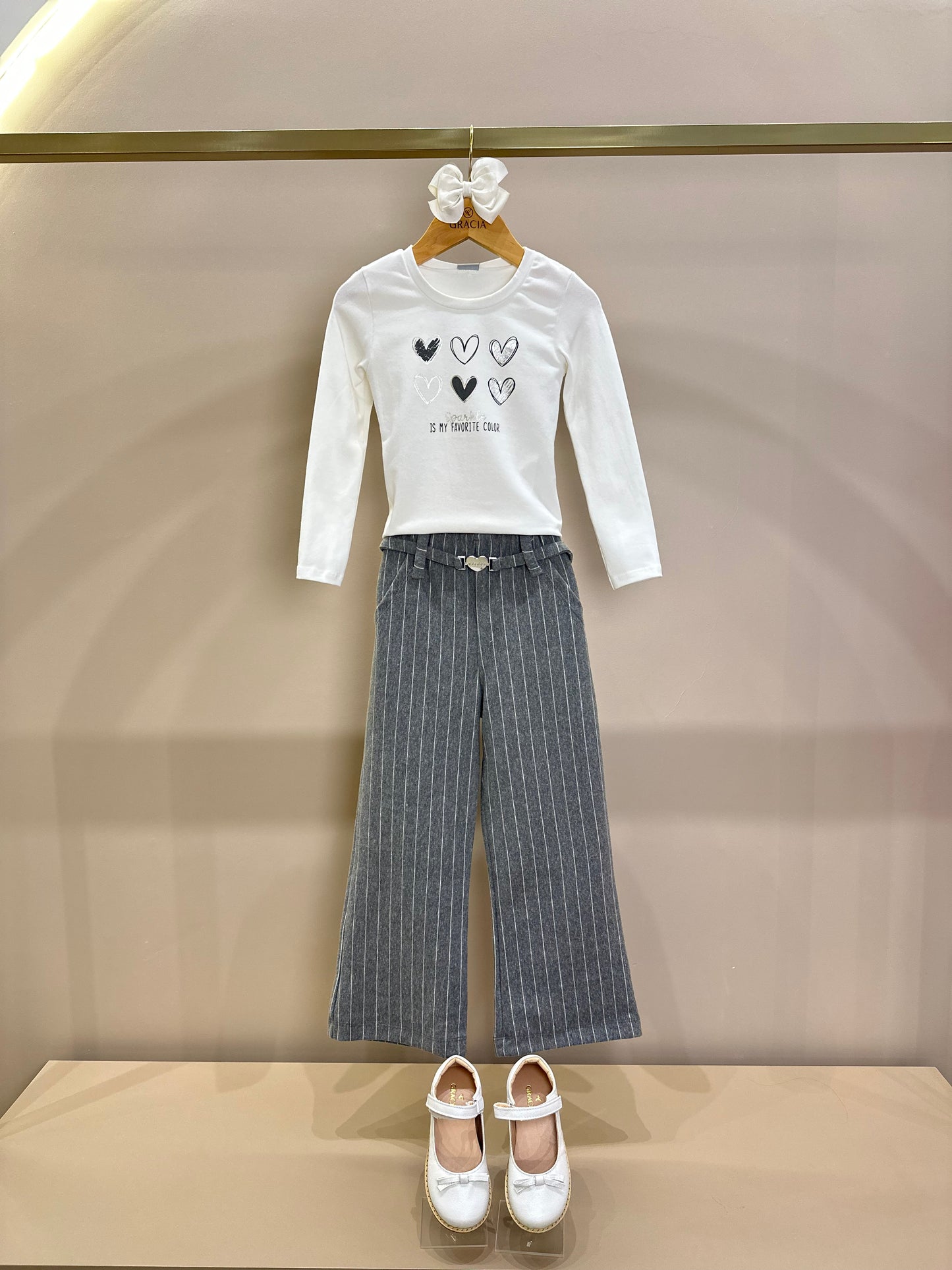 Conjunto Infantil Blusa ML em Cotton Off White e Calça em Malha Listrada - Infanti