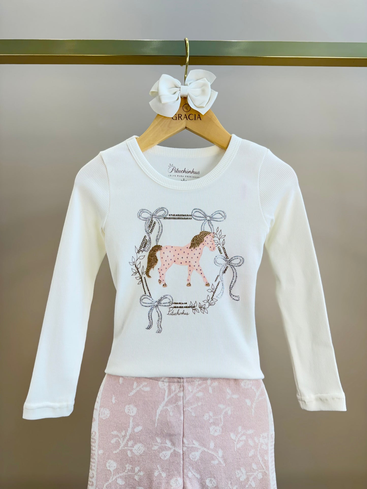 Conjunto Infantil Blusa Off White Cavalinho Cristal E Legging Tricot Floral Rosa - Pituchinhus