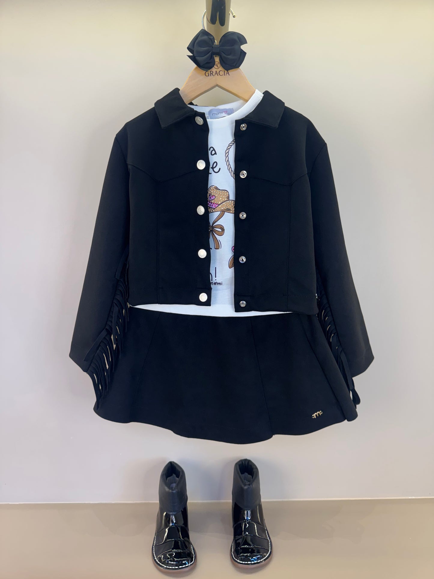 Conjunto Infantil Blusa Rodeio com Jaqueta Franjas e Saia Suede Preta - Momi