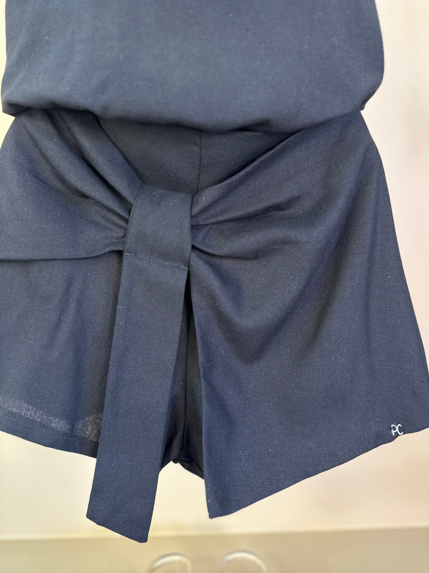 Conjunto Infantil Linho Blusa e Shorts-saia Preto Laço Strass - Petit Cherie