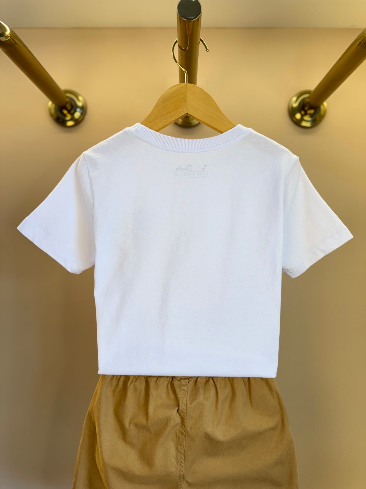 Conjunto Infantil Camiseta Branca e Shorts Bege - Dudes