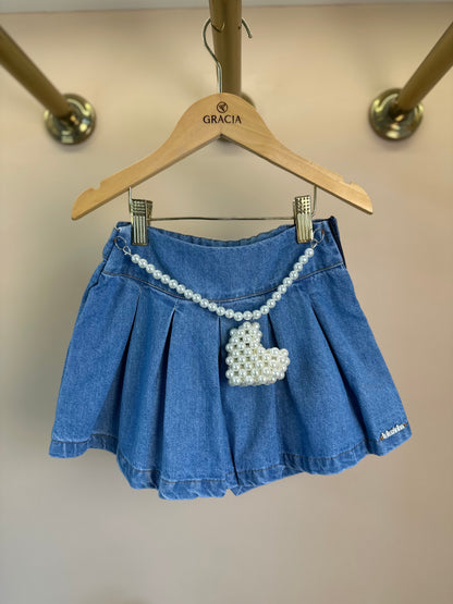 Shorts-saia Jeans com Pregas Cinto Pérolas e Coração - Luluzinha