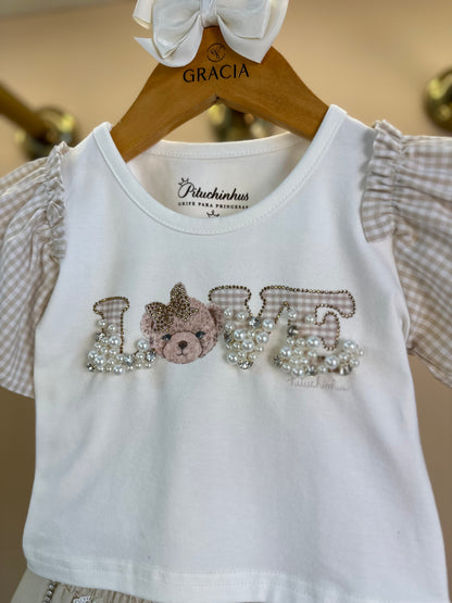 Conjunto Infantil Blusa Love Bordado Mangas Xadrez e Shorts Bordados Pérolas e Cristais - Pituchinhus