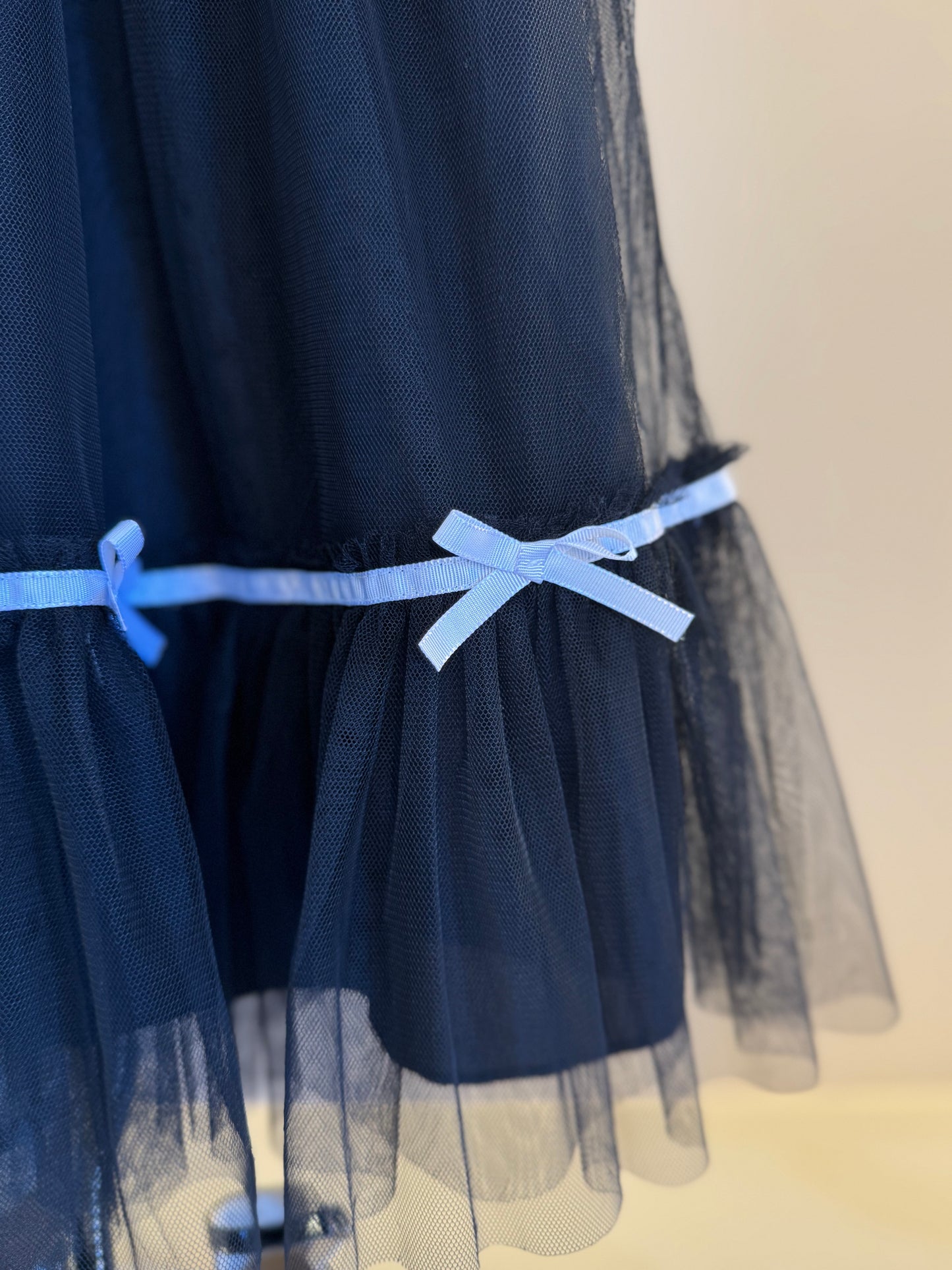 Vestido Infantil Trapézio Bonequinha Luxo Preto Laços Brancos - Petit Cherie