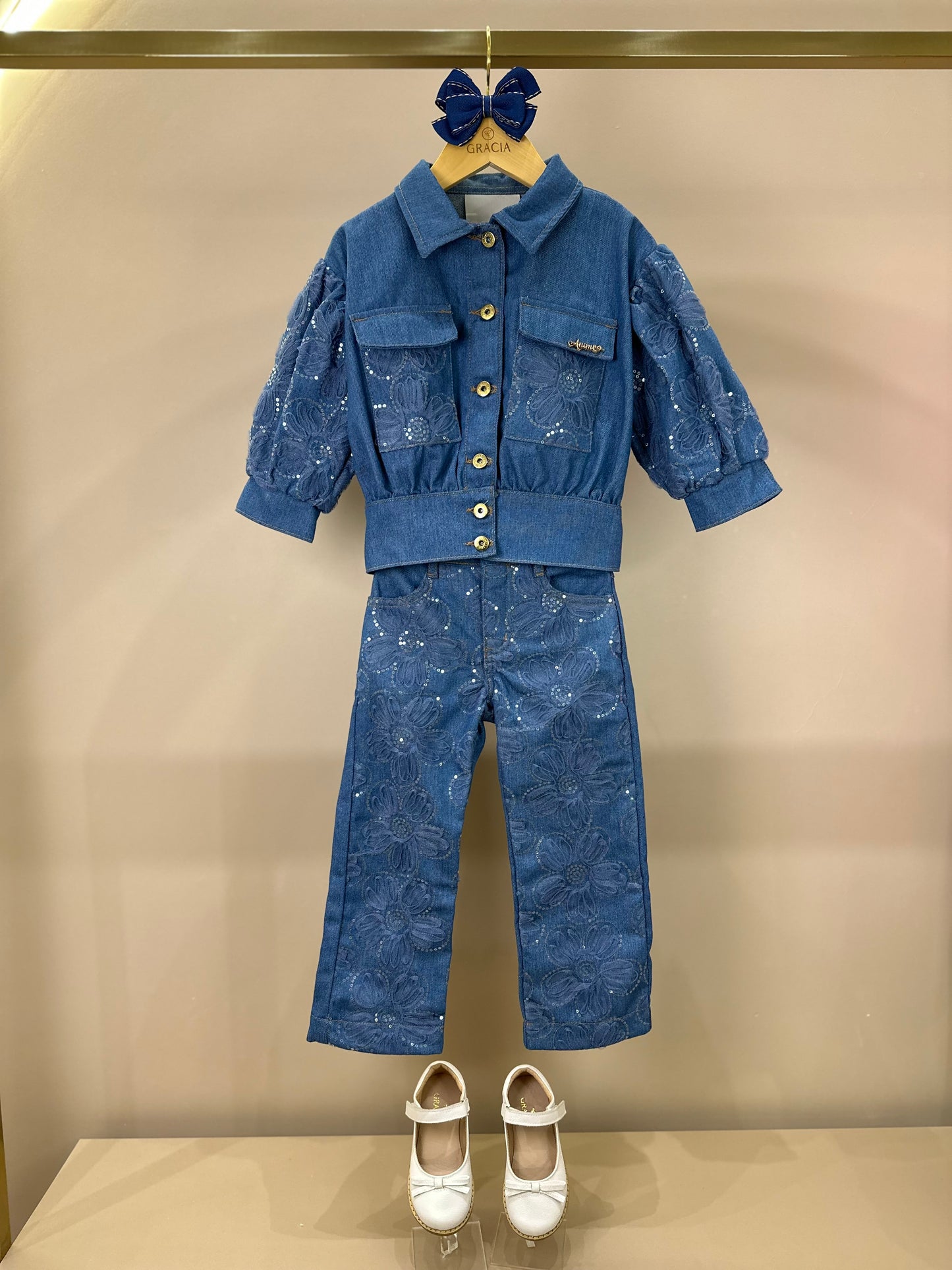 Conjunto Infantil Jaqueta e Calça Jeans Bordada Tule Flores - Animê