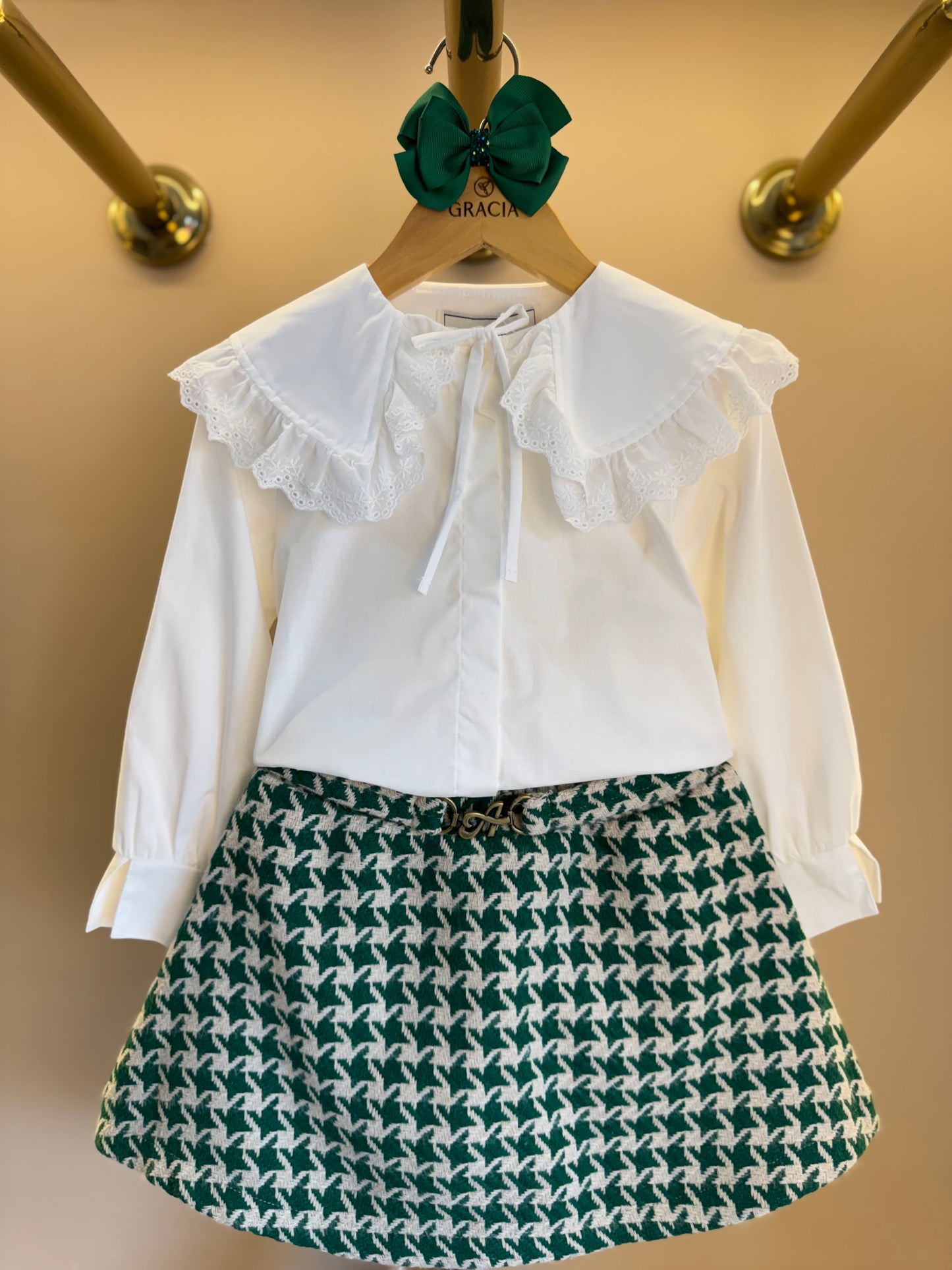 Conjunto Infantil Trio Casaco Tweed Xadrez, Camisa Gola Babados Rendas e Saia Tweed Xadrez - Animê