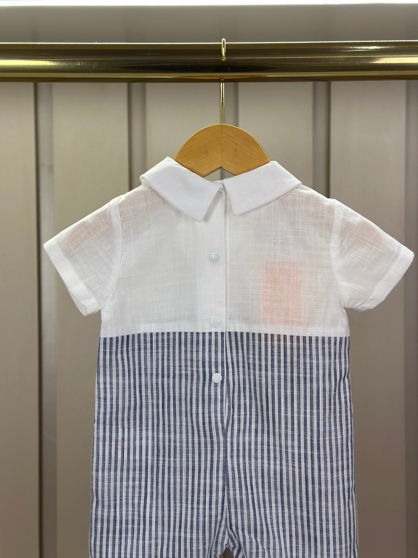 Romper Bebê Camisaria Algodão Cambraia e Fio Tinto Gola e Lapela Marinho - Um Mais Um