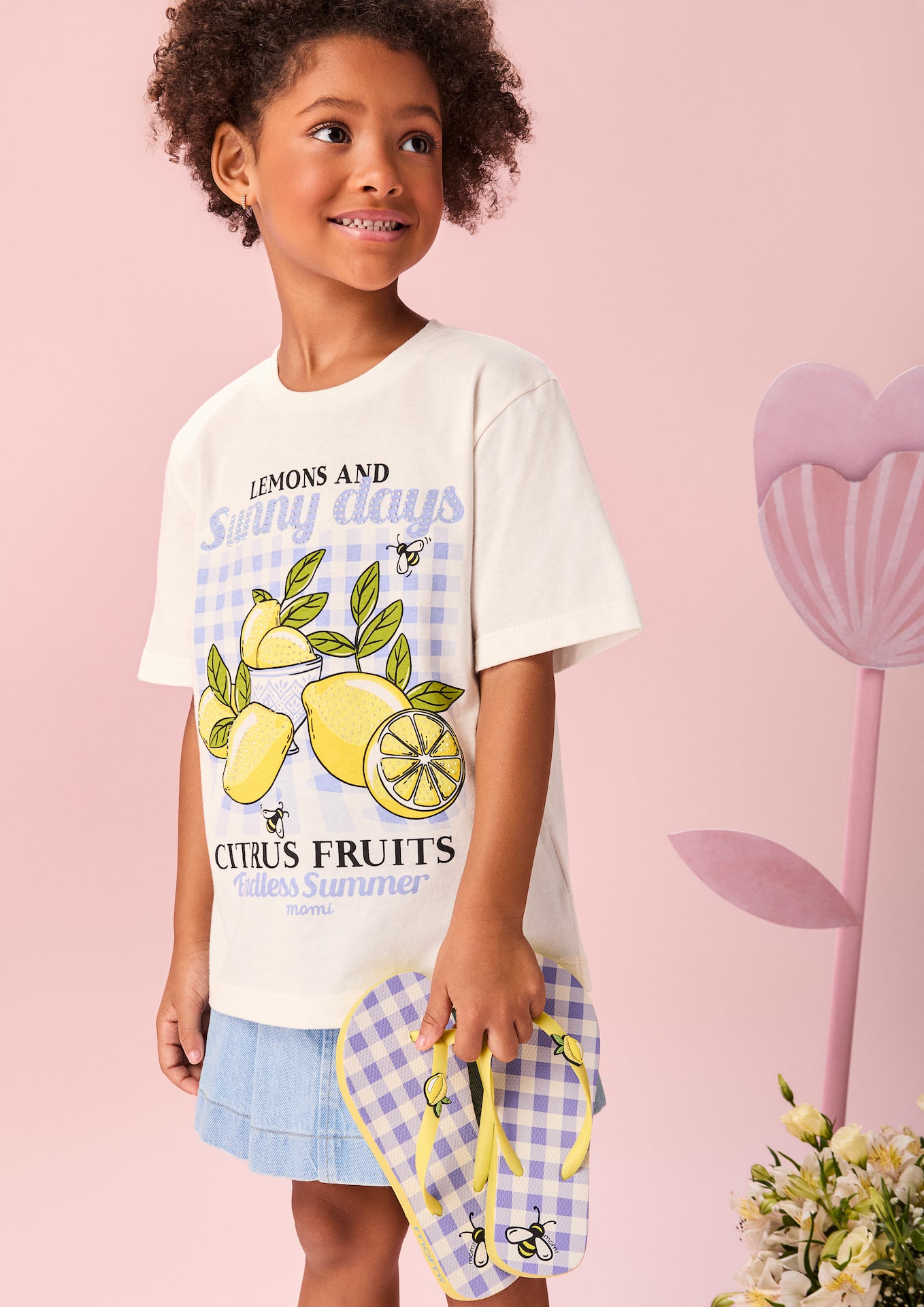 Conjunto Infantil Blusa Limões Com Strass e Shorts Saia Jeans Com Pregas - Momi - Pré Venda