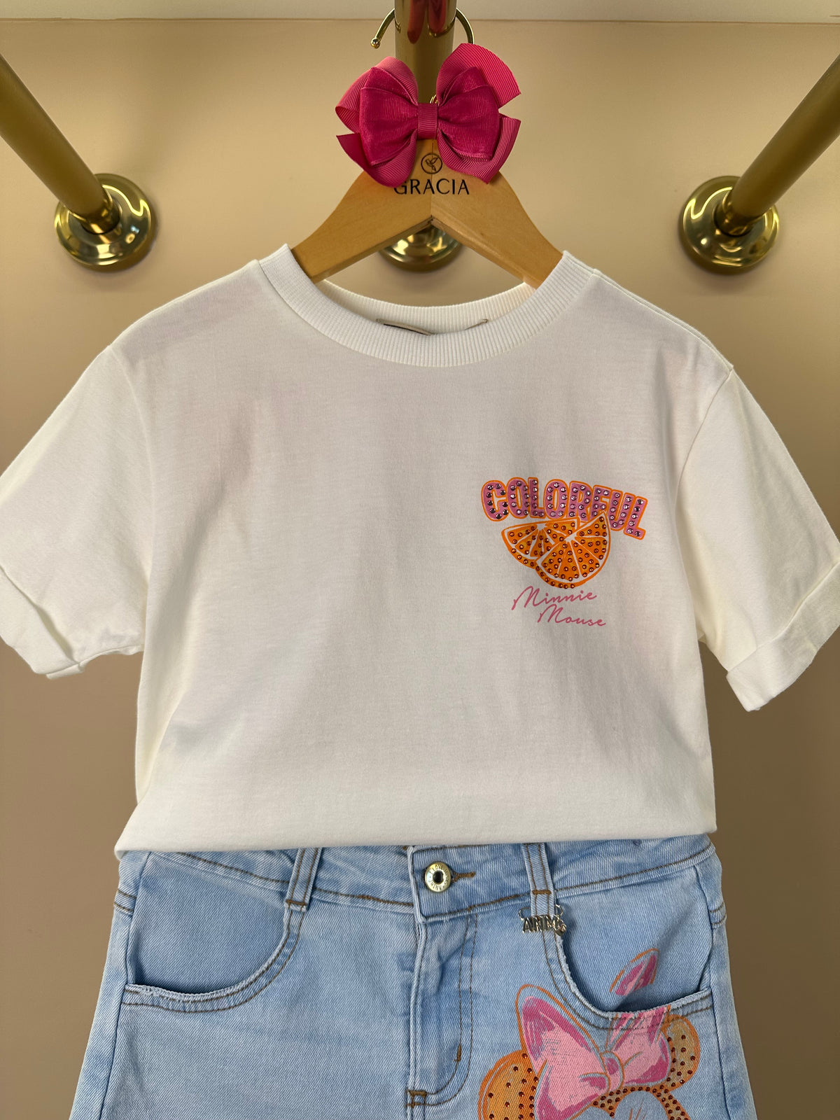 Conjunto Infantil Blusa Minnie Mouse Colorful e Shorts Jeans Estampa Minnie - Animê