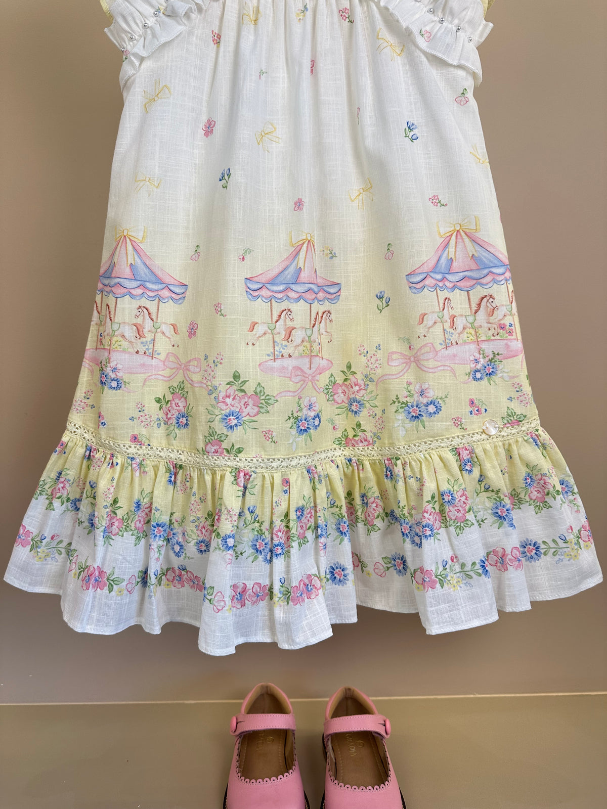 Vestido Infantil Estampa Delicada Flores Alças Babadinho- Petit Cherie