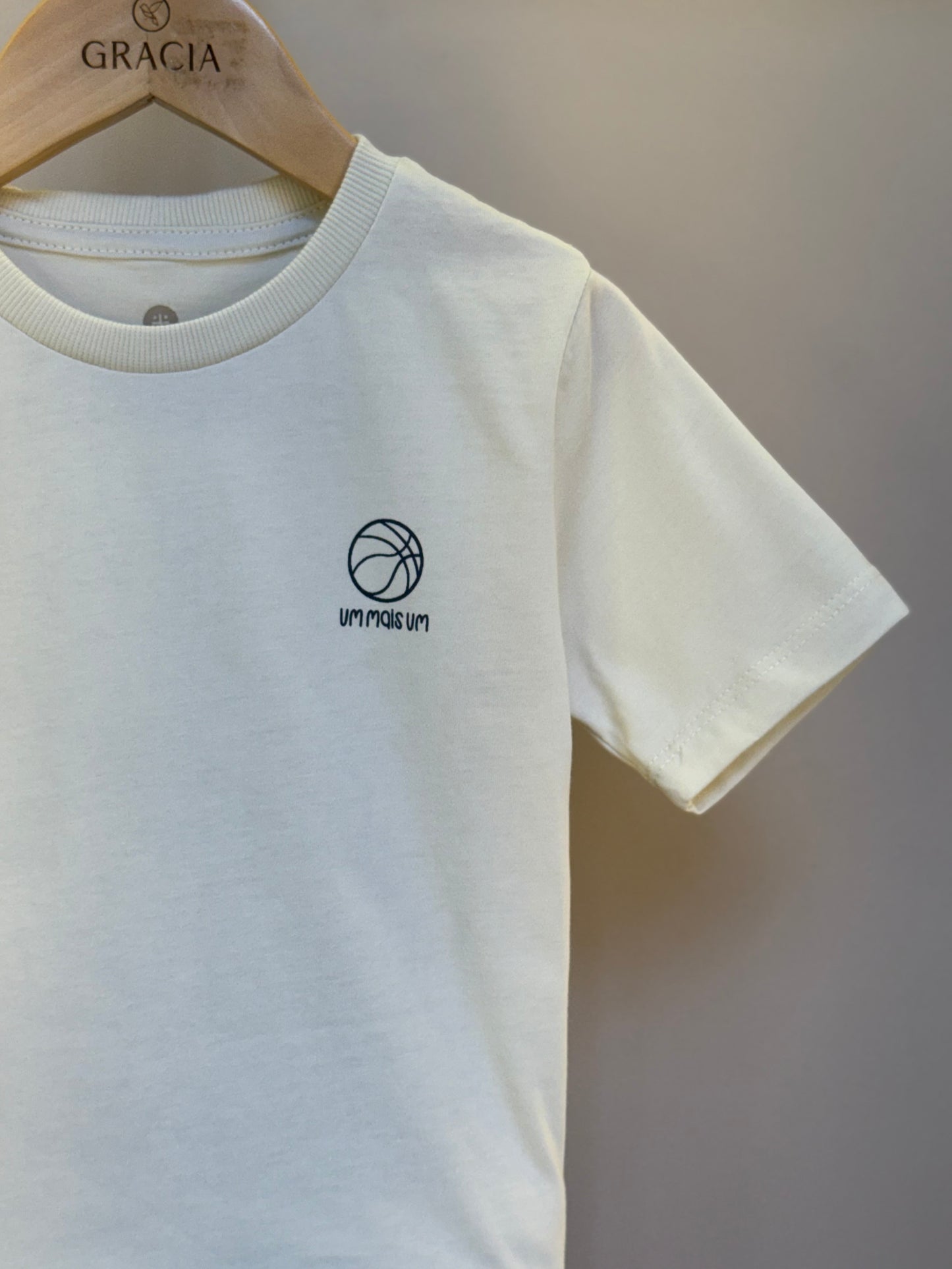 Conjunto Bebê Camiseta Com Estampa E Bermuda Sarja Listrada Marinho - Um Mais Um