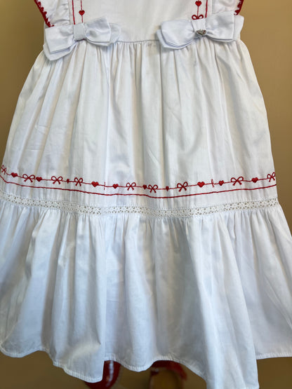 Vestido Infantil Branco Bordado Vermelho - Petit Cherie
