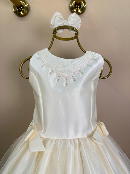 Vestido Infantil Laços Laterais Bordado e Pérolas Creme - Petit Cherie