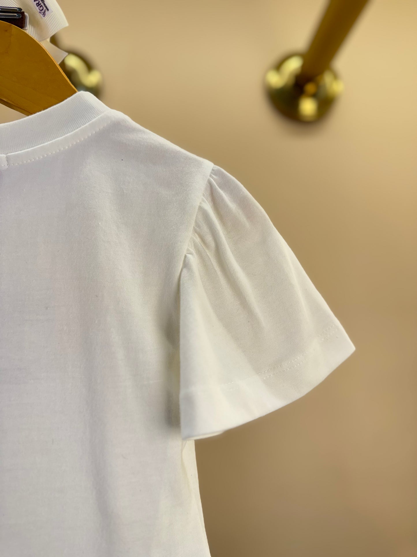 Conjunto Infantil Blusa Off White Flores Bordadas e Short Listrado Flores - Luluzinha