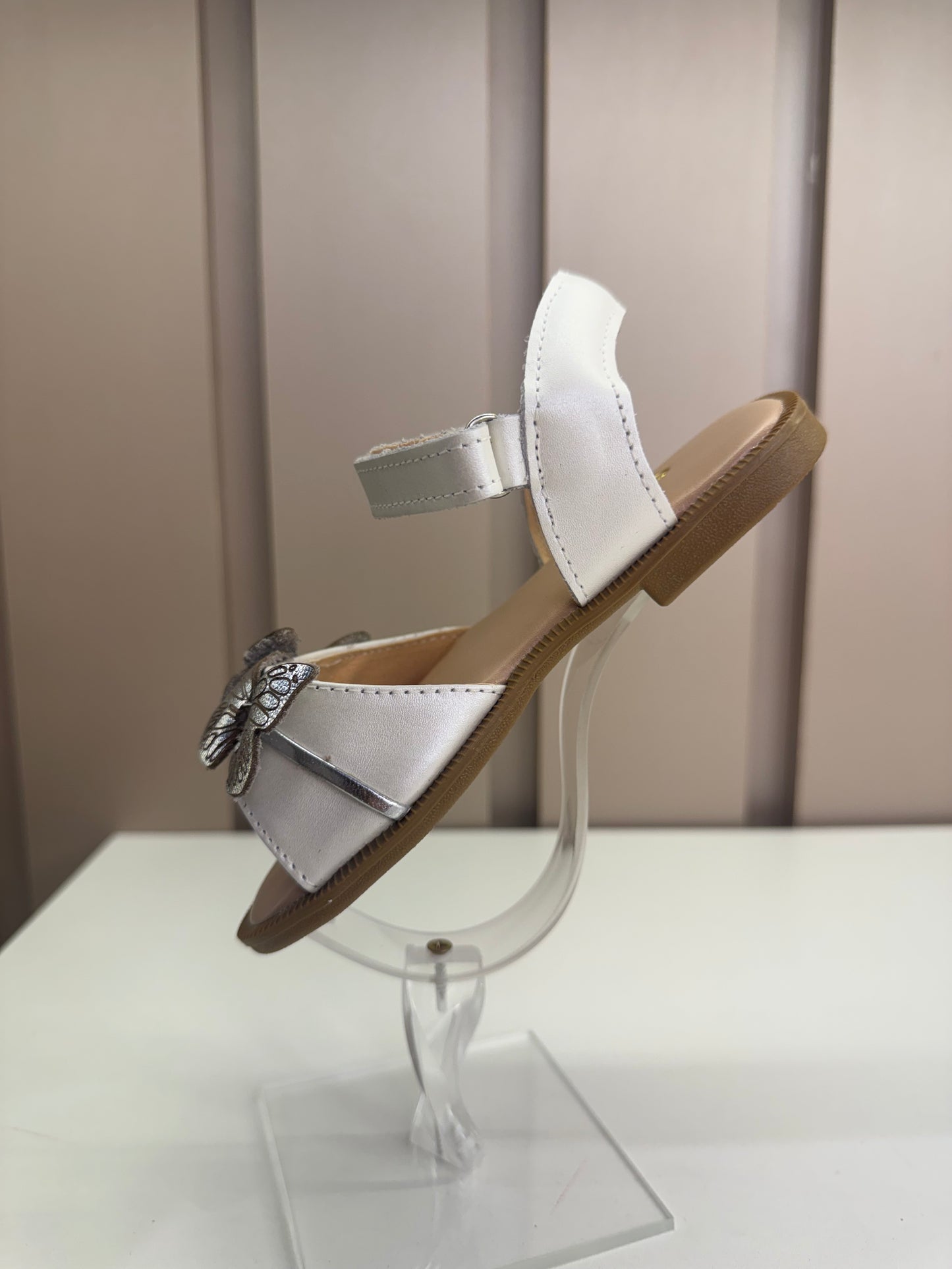 Sandália Infantil Borboleta Prata Branca Perolada - Gracia