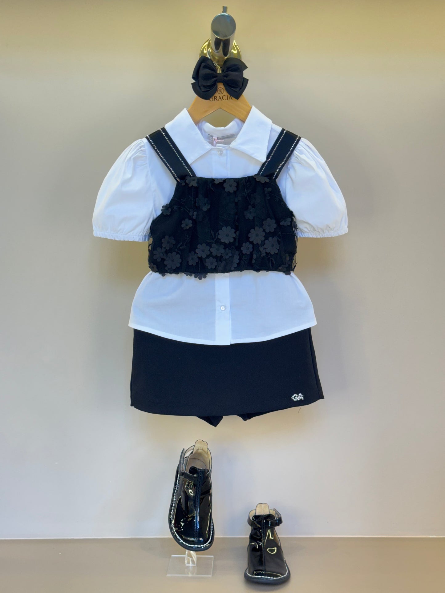 Conjunto Infantil Camisa com Cropped Bordado Flores e Saia-shorts - Gabriela Aquarela