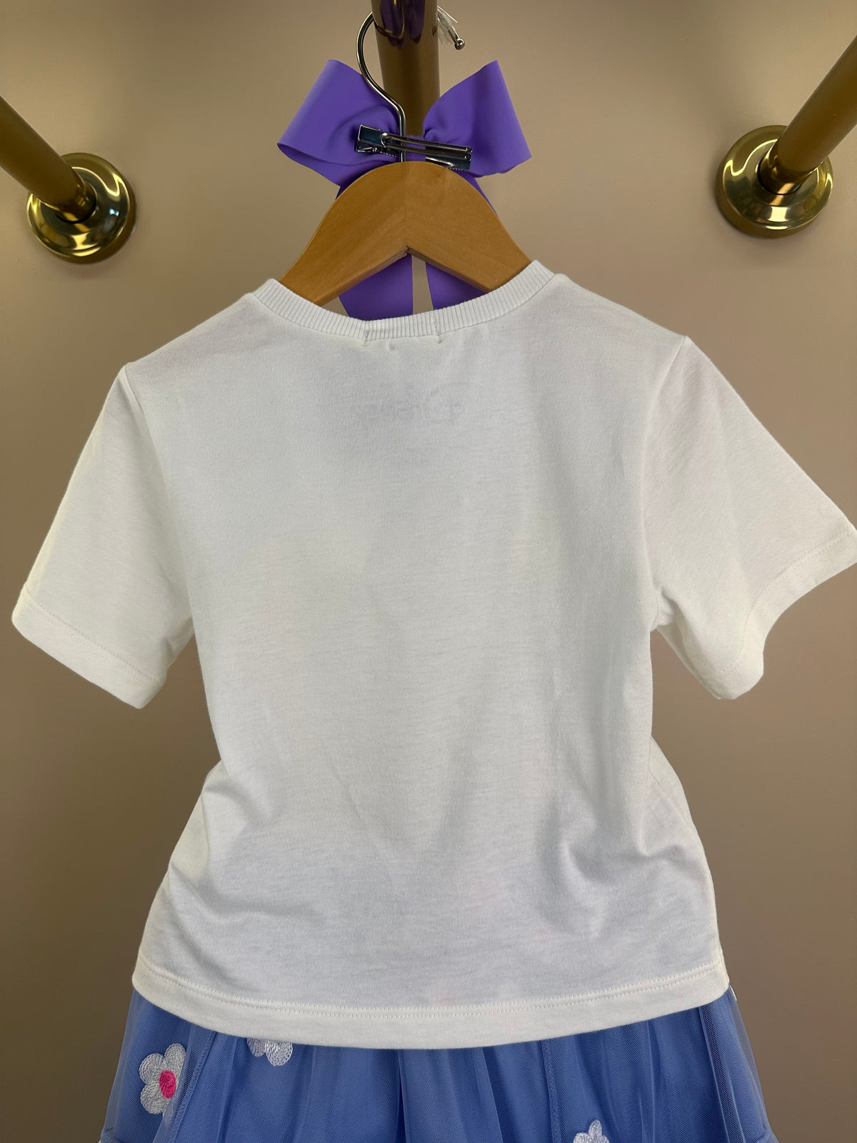 Conjunto Infantil  Blusa Daisy Duck Com Strass Pérola e Saia Tule Bordado Flores Lilás - Momi