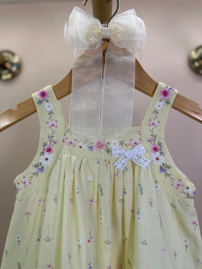 Vestido Infantil Trapézio Algodão Amarelo Estampado Flores - Petit Cherie