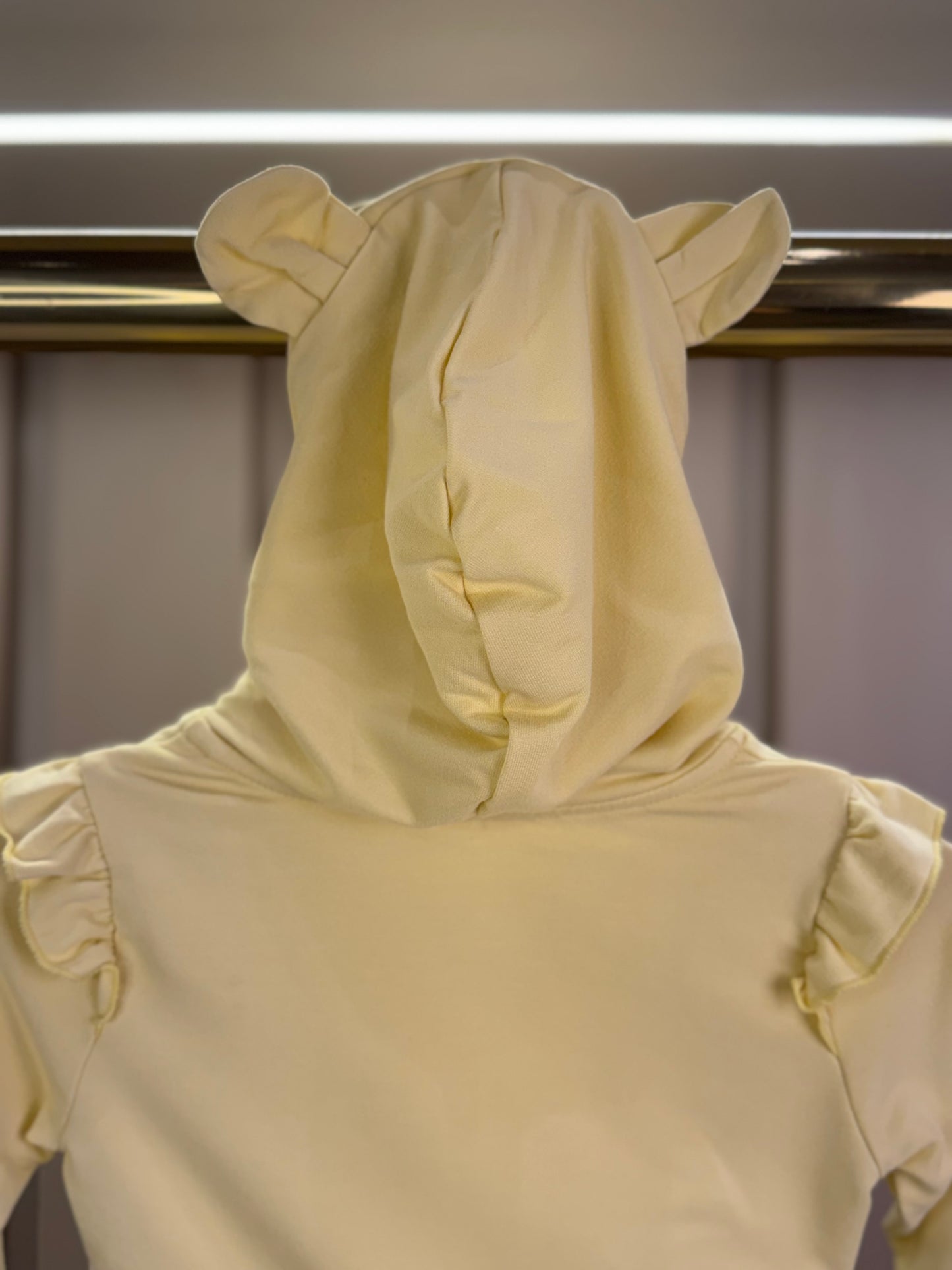 Conjunto Bebê Abrigo  Com Capuz E Calça  Com Babadinhos Amarelo - Um Mais Um