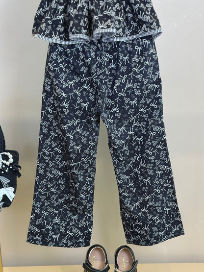 Conjunto Infantil Blusa Algodão Floral Babados e Calça Reta Floral e Laços - Pituchinhus