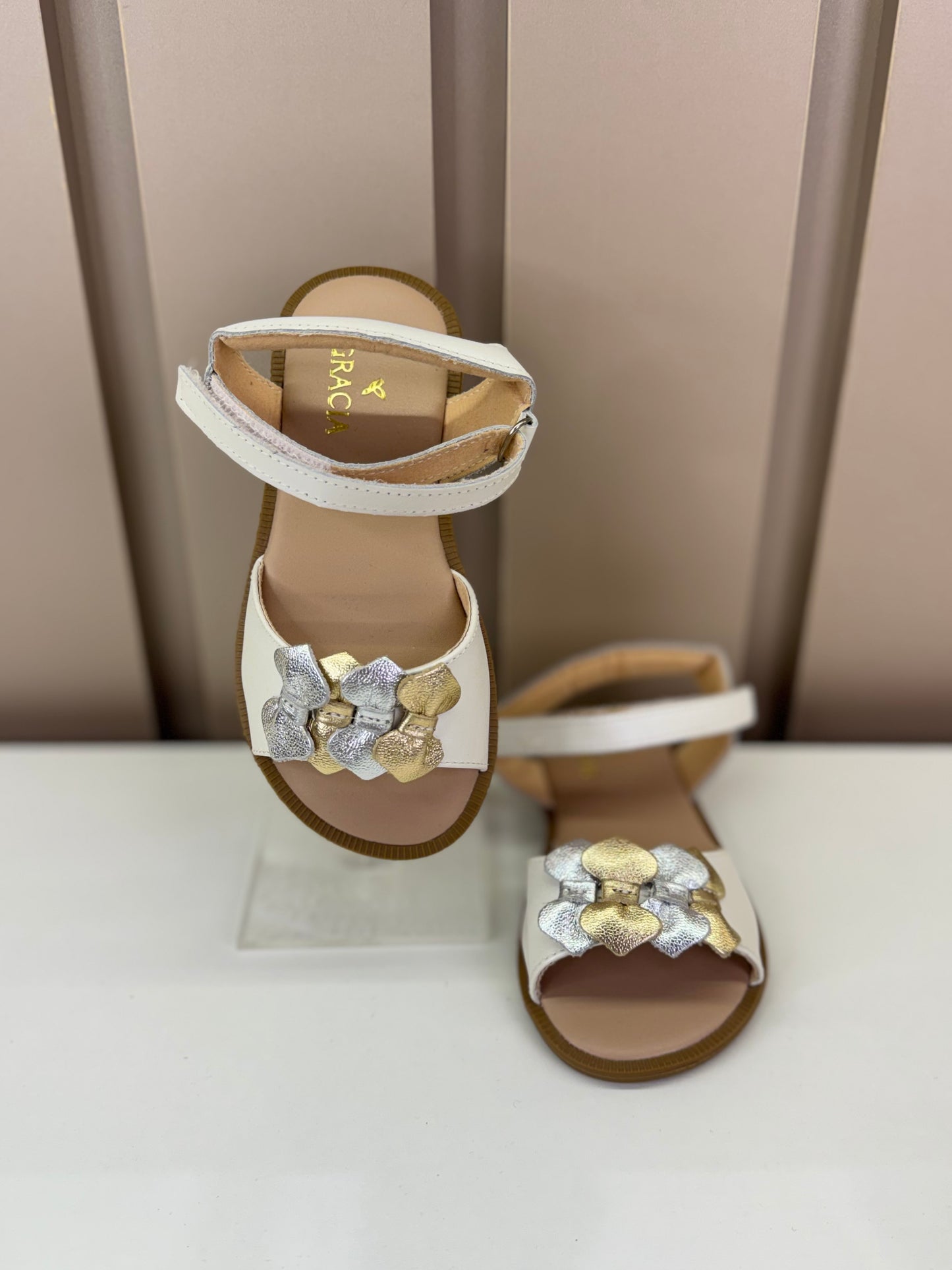 Sandália Infantil Lacinhos Branca Perolada - Gracia