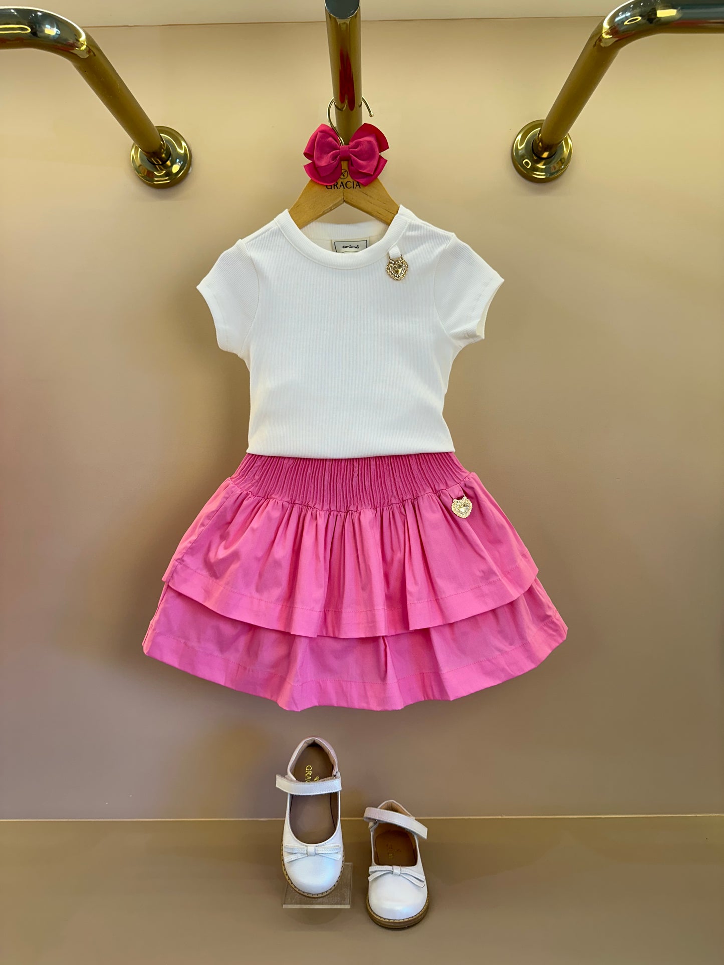 Conjunto Infantil Blusa Off Joia Coração e Saia Babado Rosa - Animê
