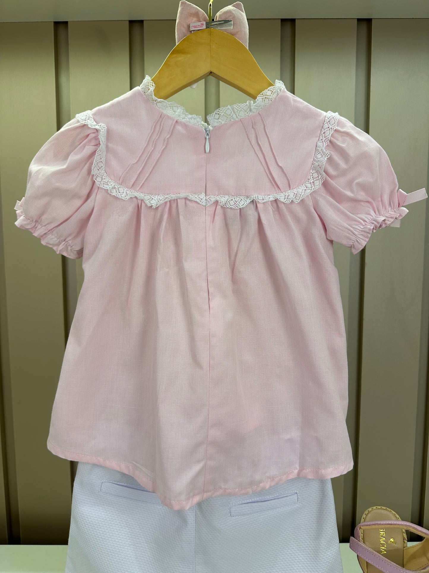 Bata Bebê com Culote Rosa Rendas Brancas e Bordados - Roana