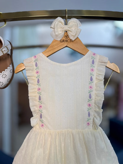 Vestido Infantil Algodão Laços Laterais e Bordados Amarelo - Petit Cherie
