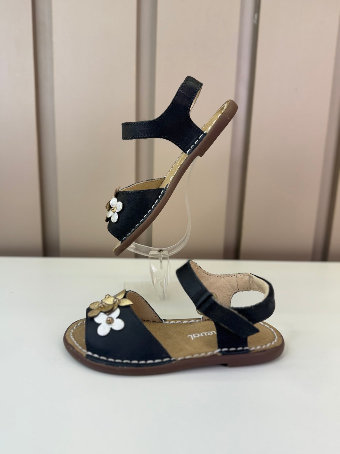 Sandália Infantil Jardim Noir - Petit Cheval