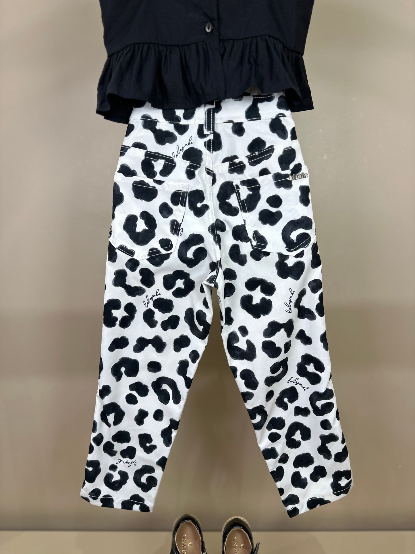 Conjunto Infantil Blusa Peplum Lacinho e Calça Sarja Animal Print P&B - Luluzinha