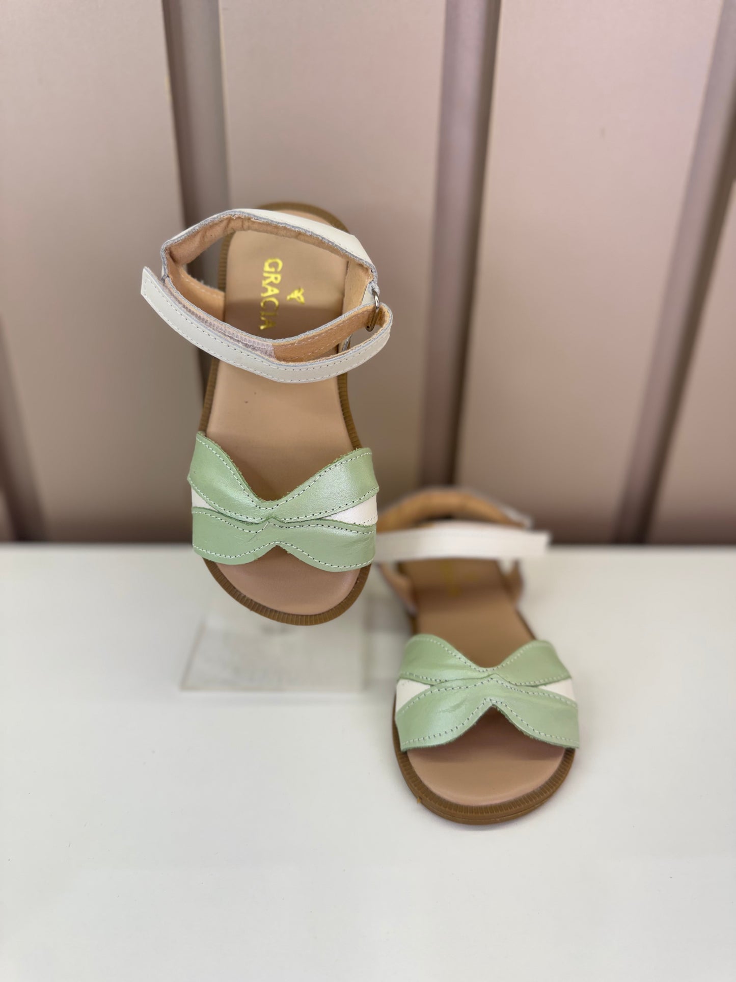 Sandália Infantil Flor Kiwi Branca Perolada - Gracia
