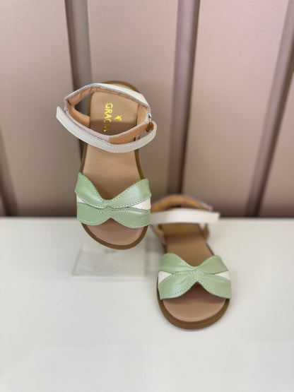 Sandália Infantil Flor Kiwi Branca Perolada - Gracia
